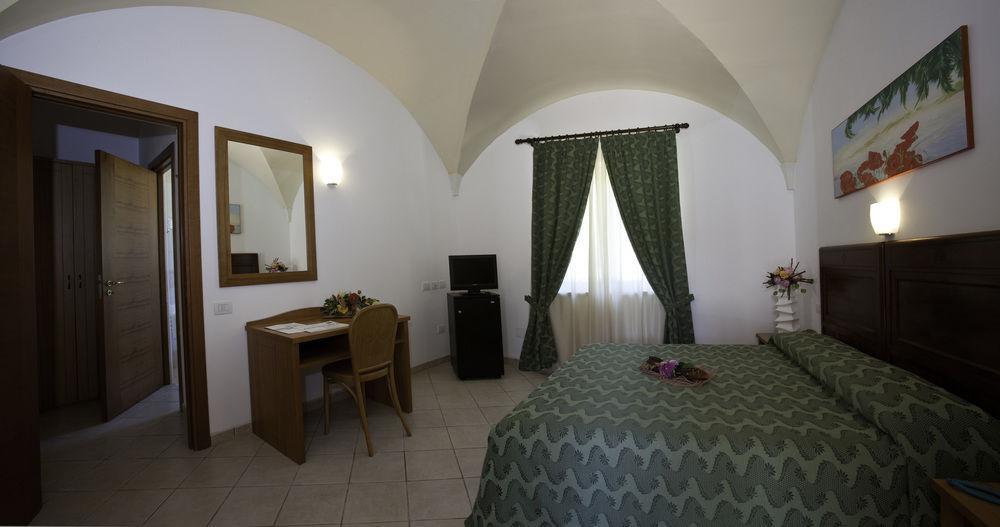 Dolmen Sport Resort Minervino di Lecce Esterno foto